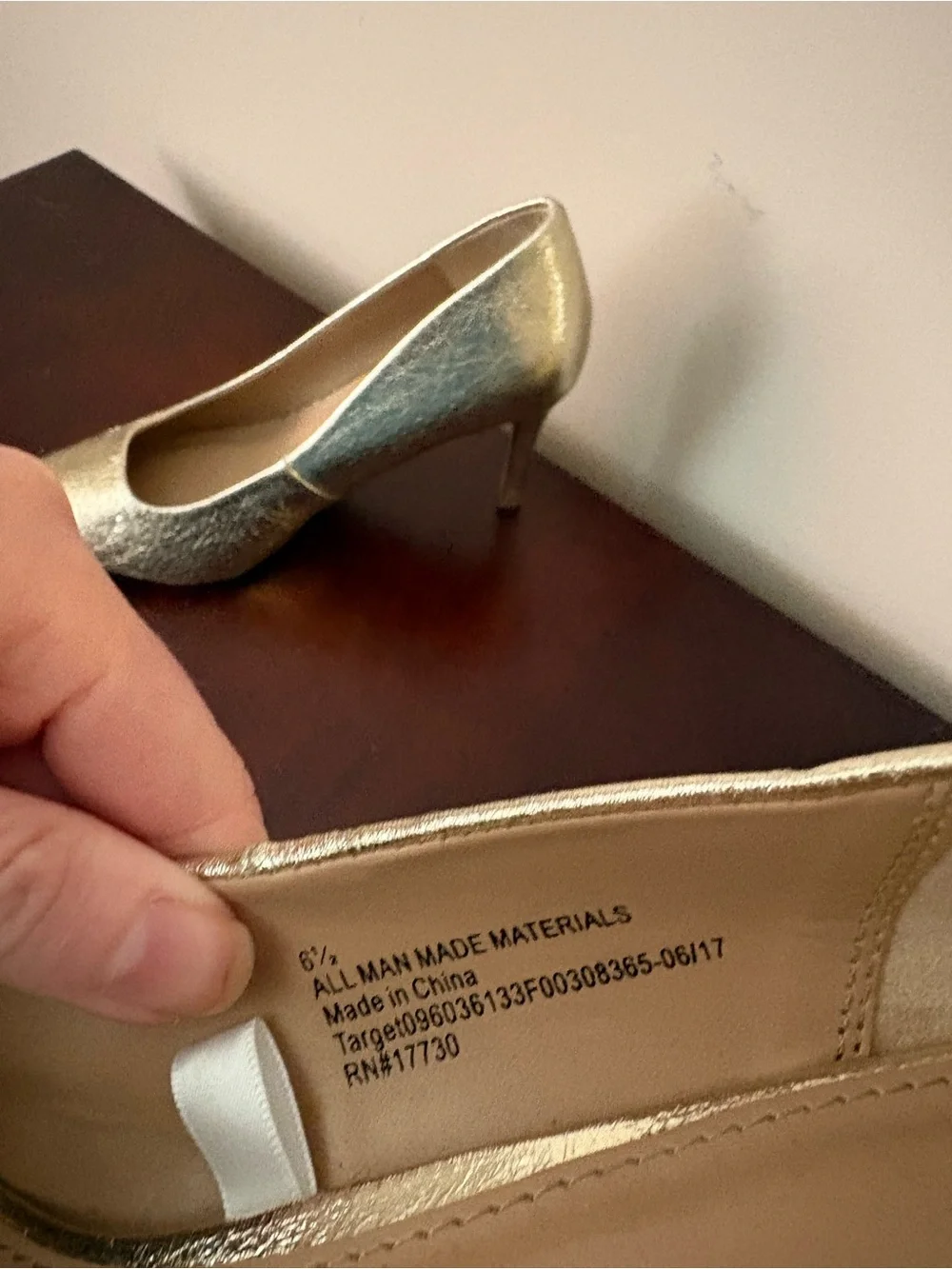 A New Day Gold Pointed-Toe Leather High Heel Pump Sz 6.5